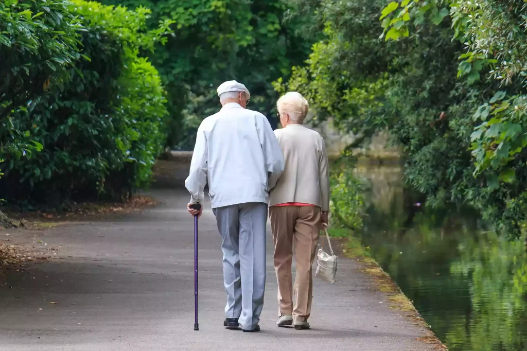 مشکلات در پیاده‌روی می‌تواند ریسک شکستگی را در افراد مسن‌ پیش‌بینی کند