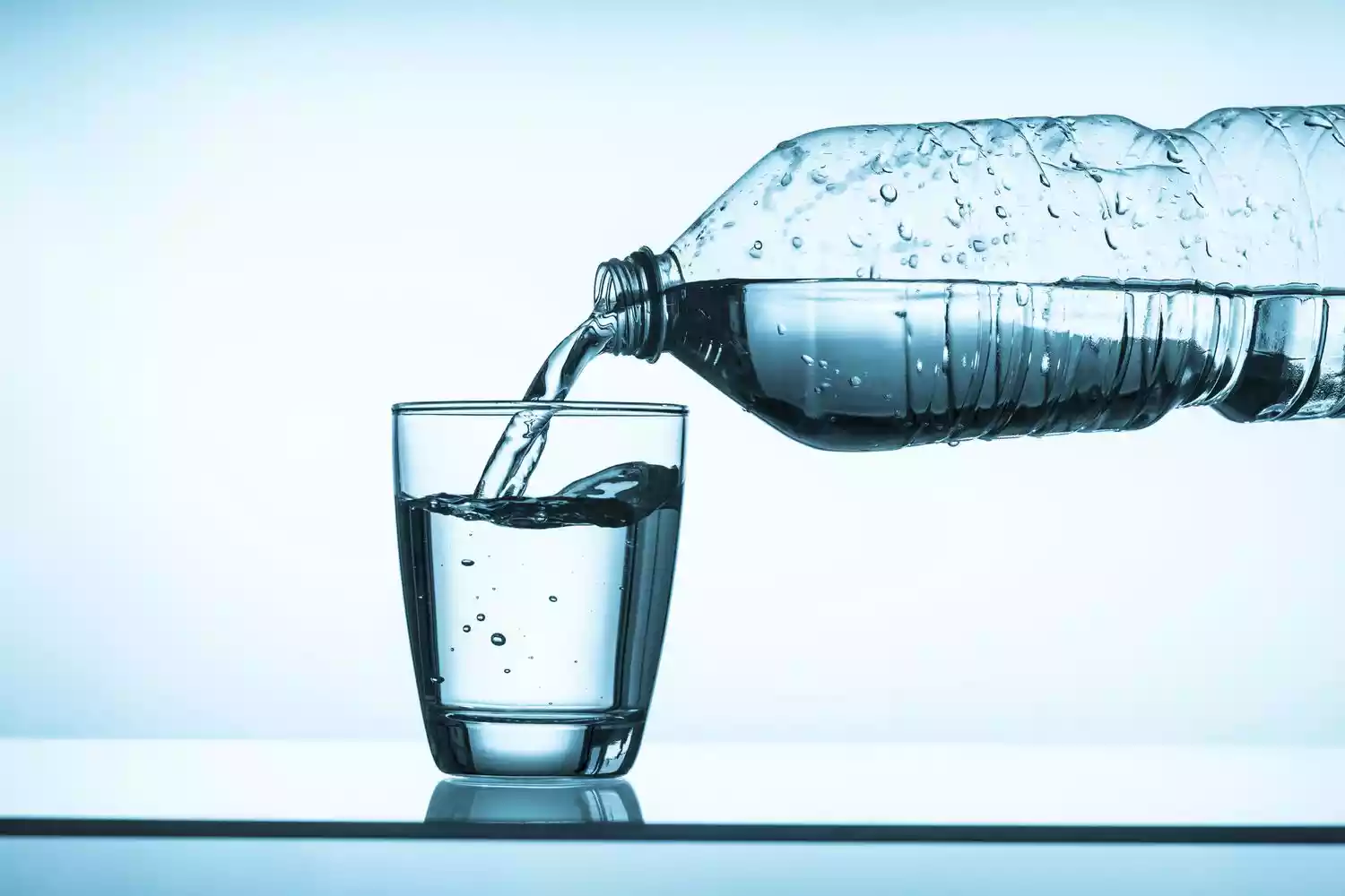 تاثیر نوشیدن آب در بدن انسان